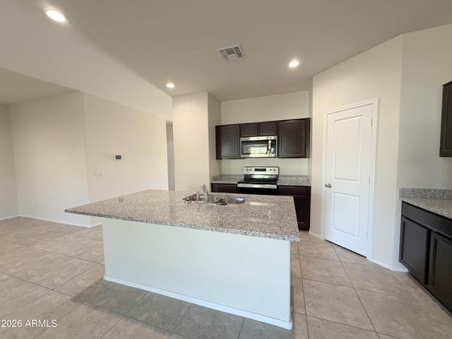 1726 W PINKLEY Avenue, Coolidge, AZ 85128