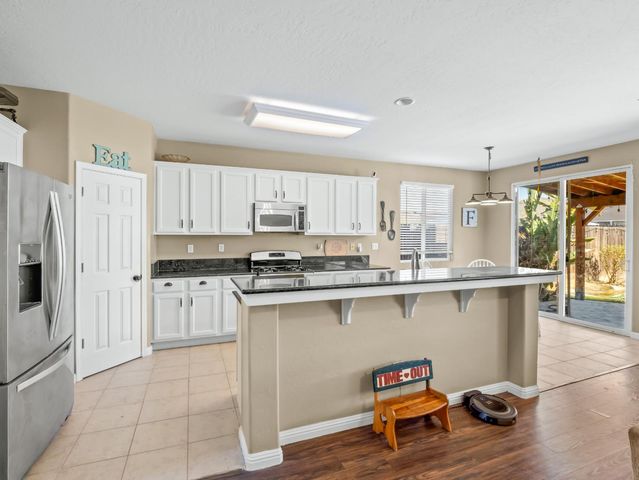 6645 E Braly, Fresno, CA 93727