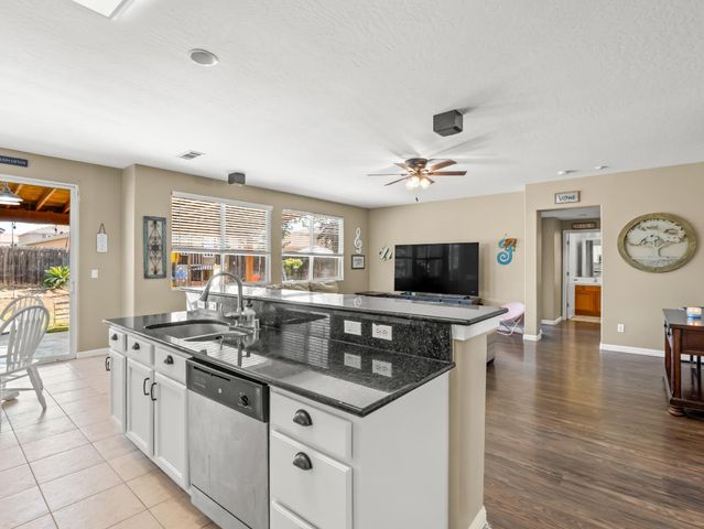 6645 E Braly, Fresno, CA 93727
