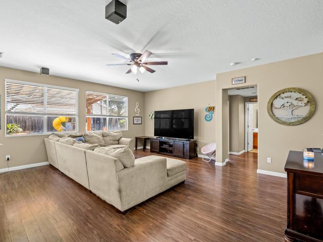6645 E Braly, Fresno, CA 93727