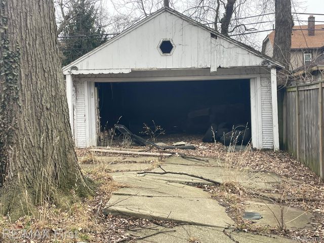 5919 Yorkshire Road, Detroit, MI 48224