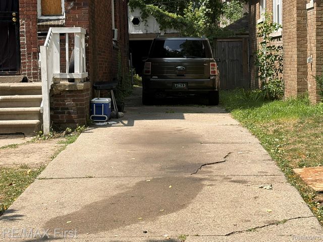 5919 Yorkshire Road, Detroit, MI 48224