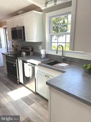 3 BAY VISTA DR, Berlin, MD 21811