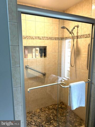 3 BAY VISTA DR, Berlin, MD 21811