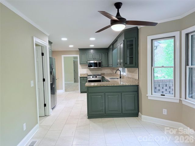 813 Rothmoor Drive, Concord, NC 28025