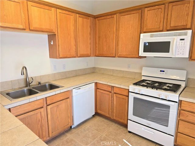 6543 Ivanpah, 29 Palms, CA 92277