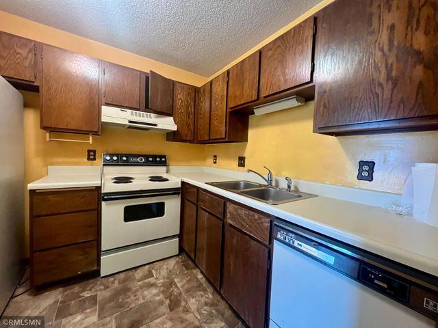 26 10th Street W 803, Saint Paul, MN 55102