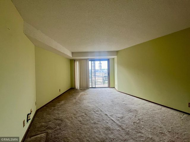 26 10th Street W 803, Saint Paul, MN 55102