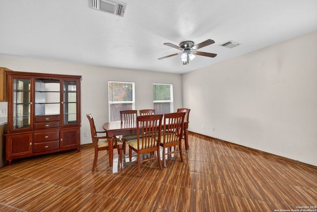 34 Dunthorte, San Antonio, TX 78250