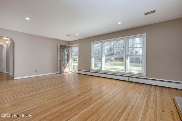 3108 Hewitt Ave, Louisville, KY 40220