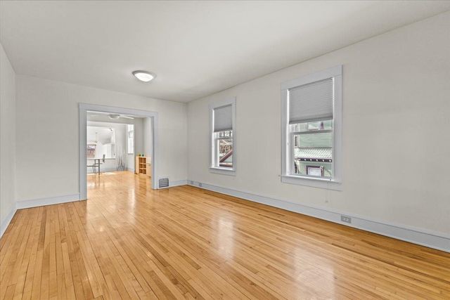 185 Maple Street, Burlington, VT 05401