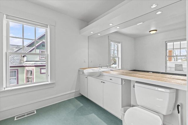 185 Maple Street, Burlington, VT 05401