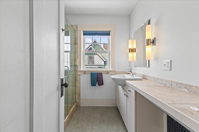 185 Maple Street, Burlington, VT 05401