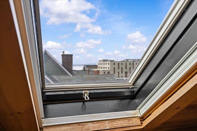 185 Maple Street, Burlington, VT 05401