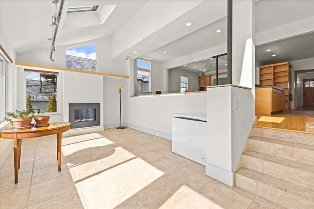 185 Maple Street, Burlington, VT 05401