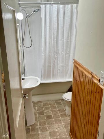 5841 Julian Avenue, Indianapolis, IN 46219