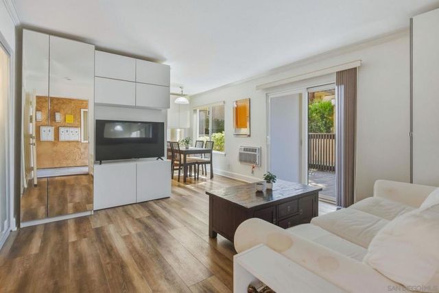 8581 Villa La Jolla J, La Jolla, CA 92037