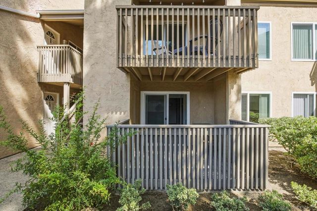 8581 Villa La Jolla J, La Jolla, CA 92037