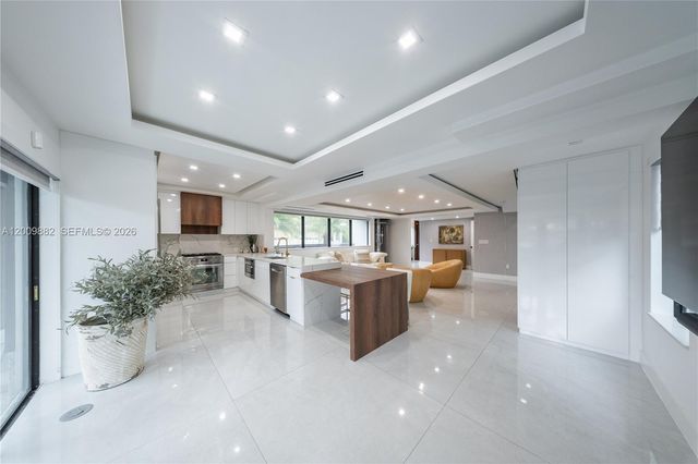 5601 N Ocean Dr 5601, Hollywood, FL 33019