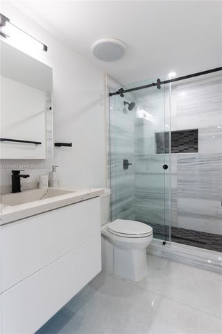 5601 N Ocean Dr 5601, Hollywood, FL 33019