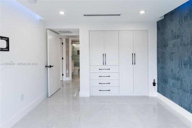 5601 N Ocean Dr 5601, Hollywood, FL 33019