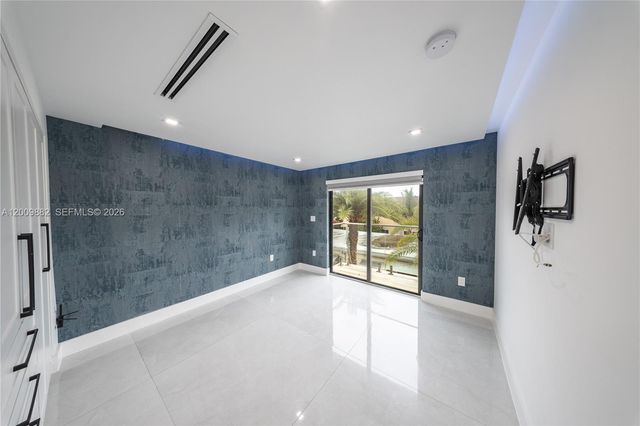 5601 N Ocean Dr 5601, Hollywood, FL 33019