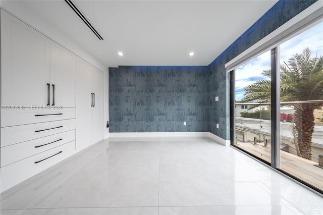 5601 N Ocean Dr 5601, Hollywood, FL 33019