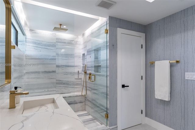 5601 N Ocean Dr 5601, Hollywood, FL 33019