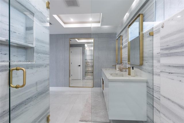 5601 N Ocean Dr 5601, Hollywood, FL 33019