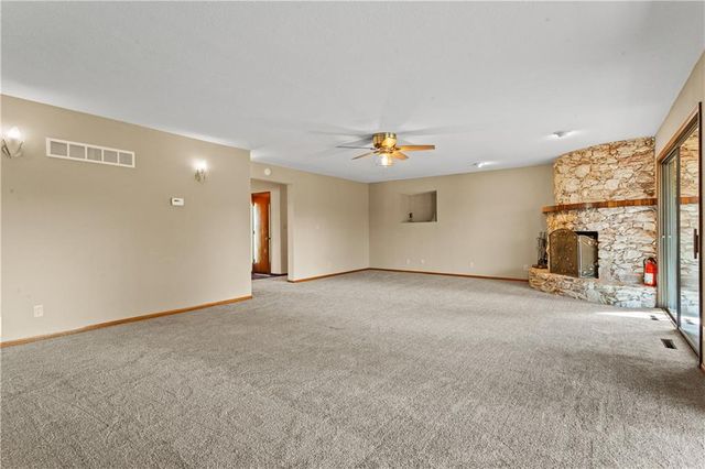 822 Dickinson Road, Independence, MO 64050