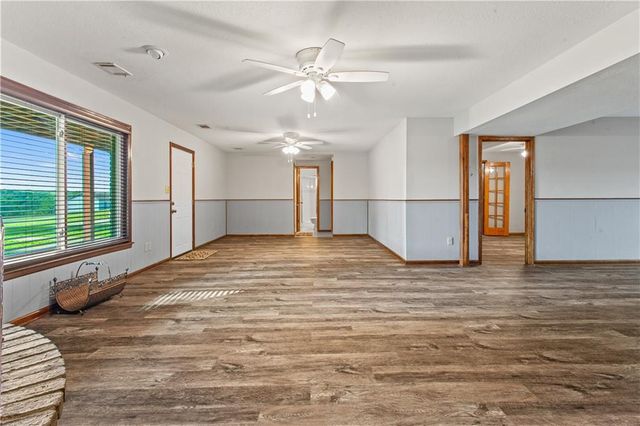 822 Dickinson Road, Independence, MO 64050