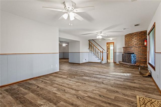 822 Dickinson Road, Independence, MO 64050