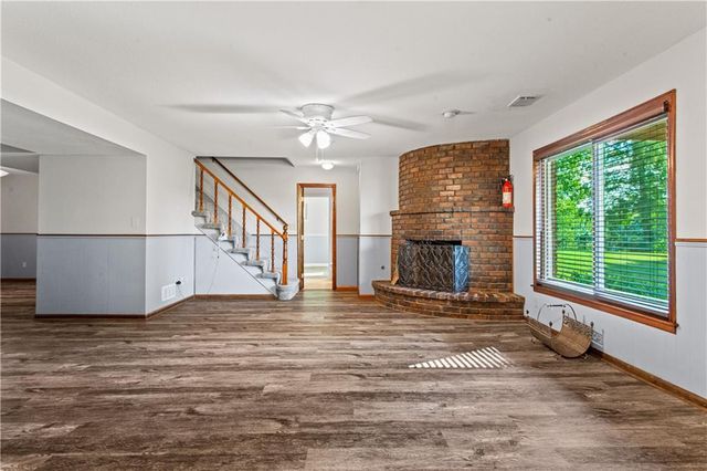 822 Dickinson Road, Independence, MO 64050