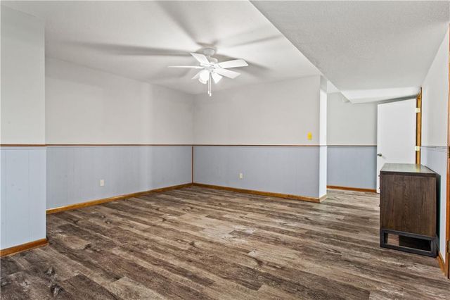 822 Dickinson Road, Independence, MO 64050