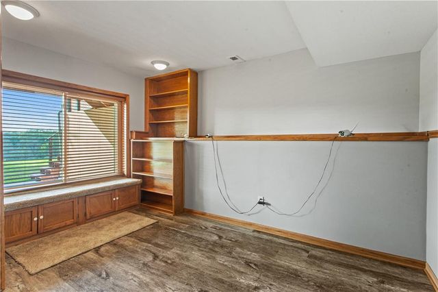 822 Dickinson Road, Independence, MO 64050