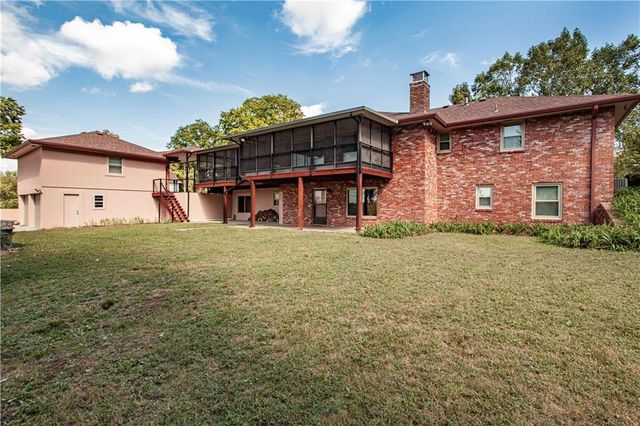 822 Dickinson Road, Independence, MO 64050