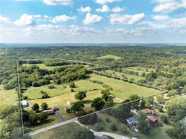 822 Dickinson Road, Independence, MO 64050