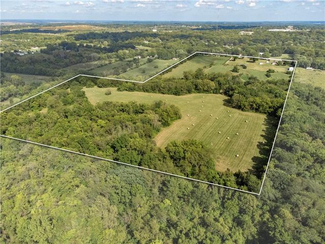 822 Dickinson Road, Independence, MO 64050