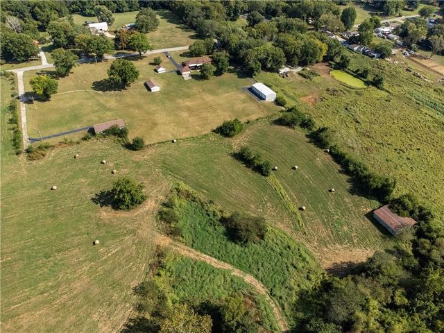 822 Dickinson Road, Independence, MO 64050