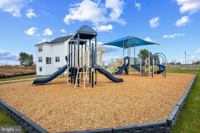 211 ECLIPSE ST, Charles Town, WV 25414