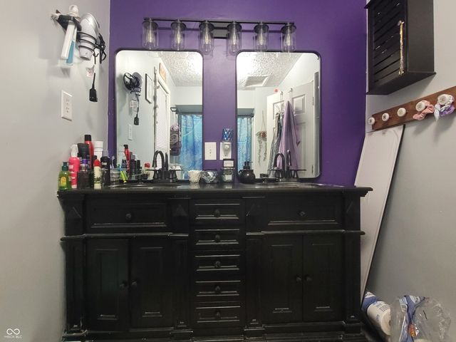 232 N East Street, Plainfield, IN 46168