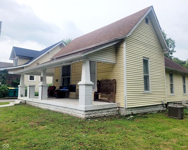 232 N East Street, Plainfield, IN 46168