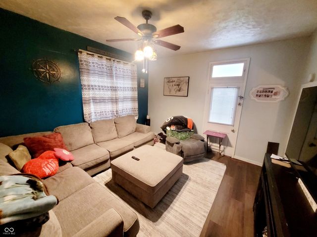232 N East Street, Plainfield, IN 46168