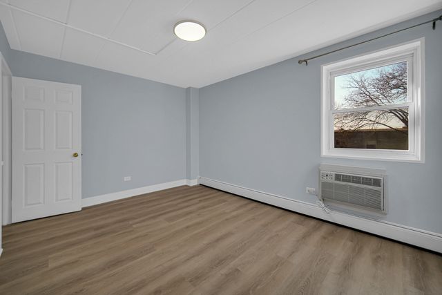 6161 N HOYNE Avenue 302, Chicago, IL 60659