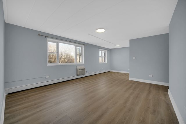 6161 N HOYNE Avenue 302, Chicago, IL 60659