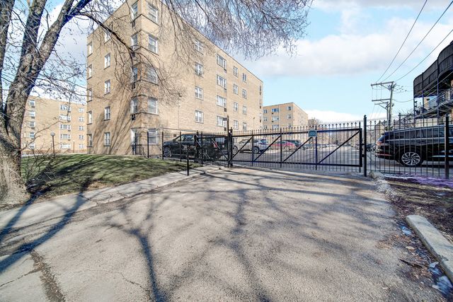 6161 N HOYNE Avenue 302, Chicago, IL 60659