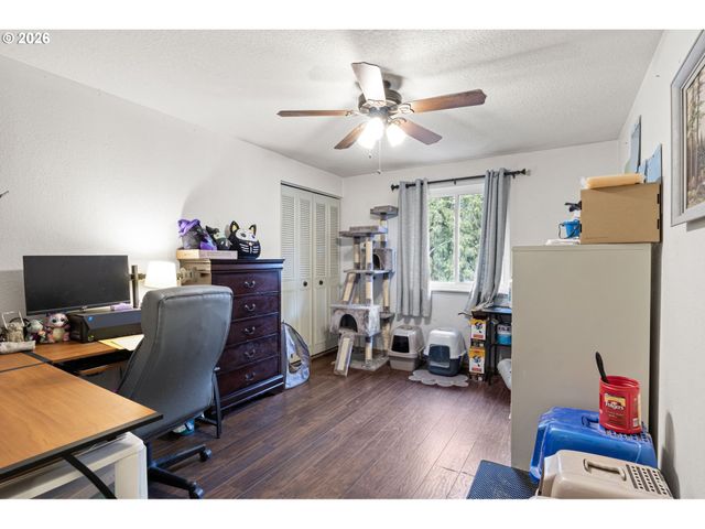 2133 Nw WATTERS St, Roseburg, OR 97471