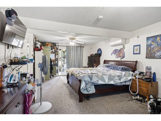 2133 Nw WATTERS St, Roseburg, OR 97471