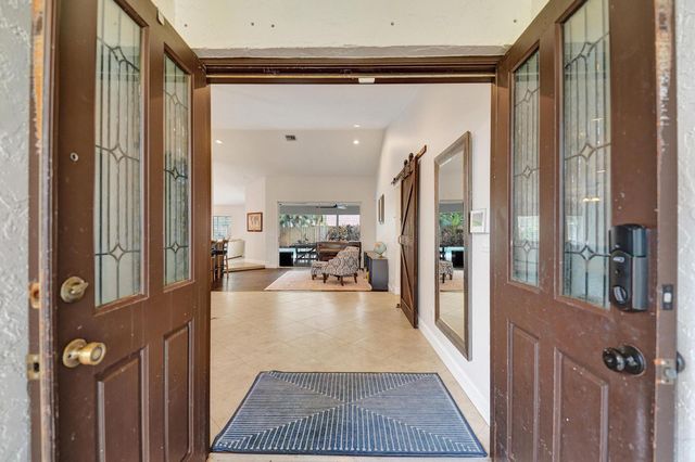 10050 NW 14th Street, Plantation, FL 33322