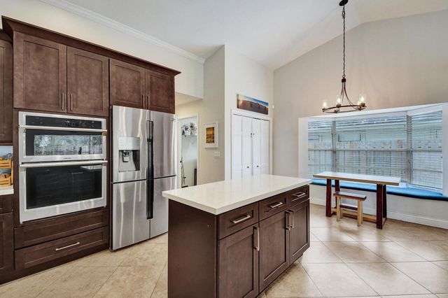 10050 NW 14th Street, Plantation, FL 33322
